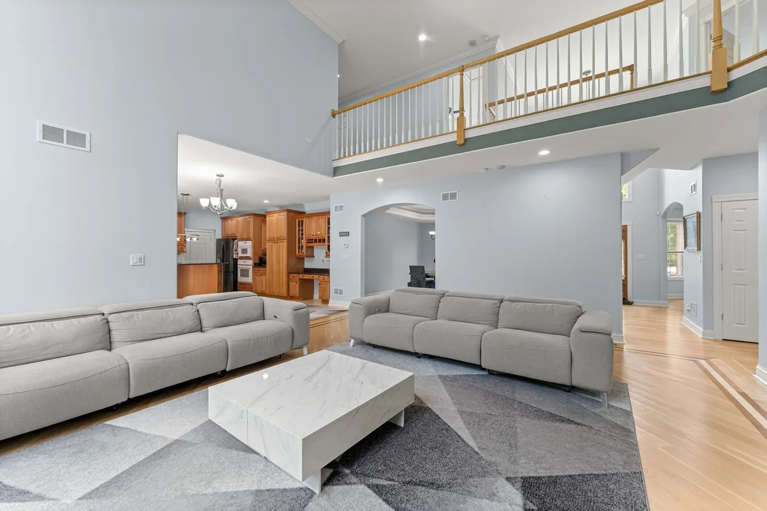 Photo of 281 N Forest Drive