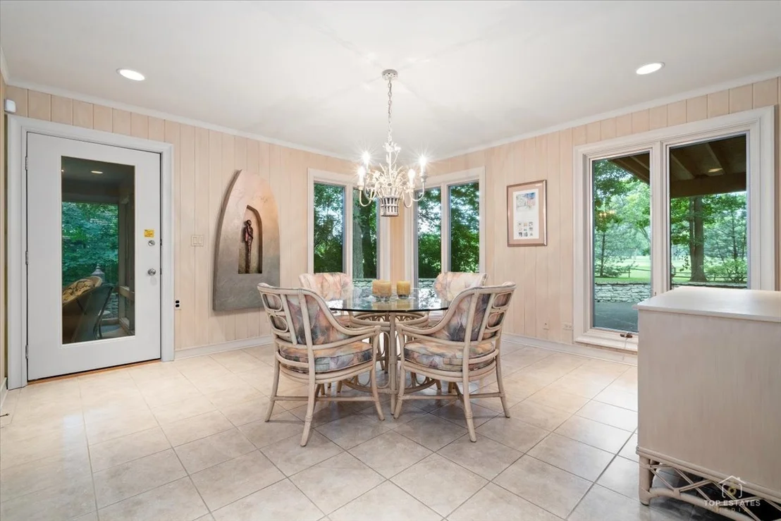 Photo of 1725 Persimmon Drive