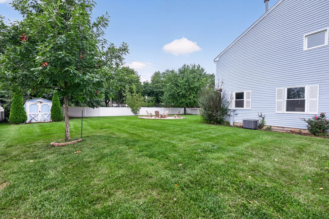 Photo of 1455 Iris Avenue