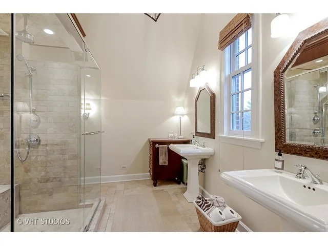 Photo of 1710 Forest Avenue