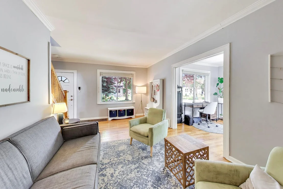 Photo of 834 Carpenter Avenue
