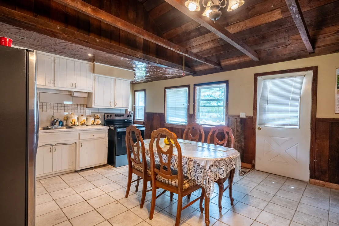 Photo of 1274 Whitney Road