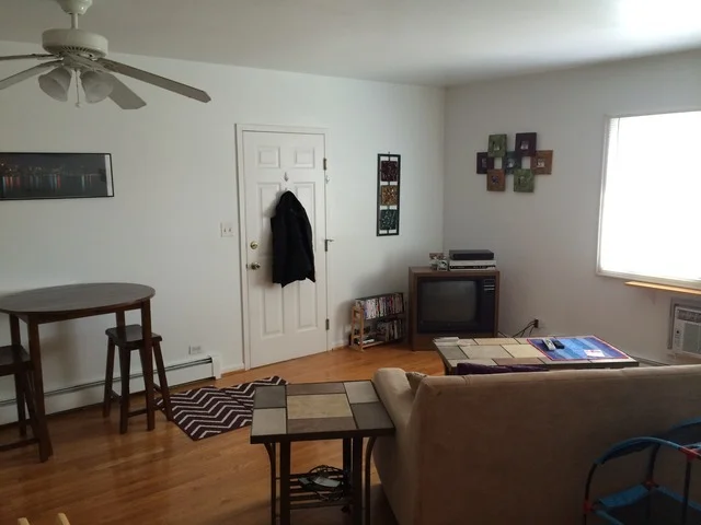 Photo of Unit 4 at 5N205 EAGLE Terrace