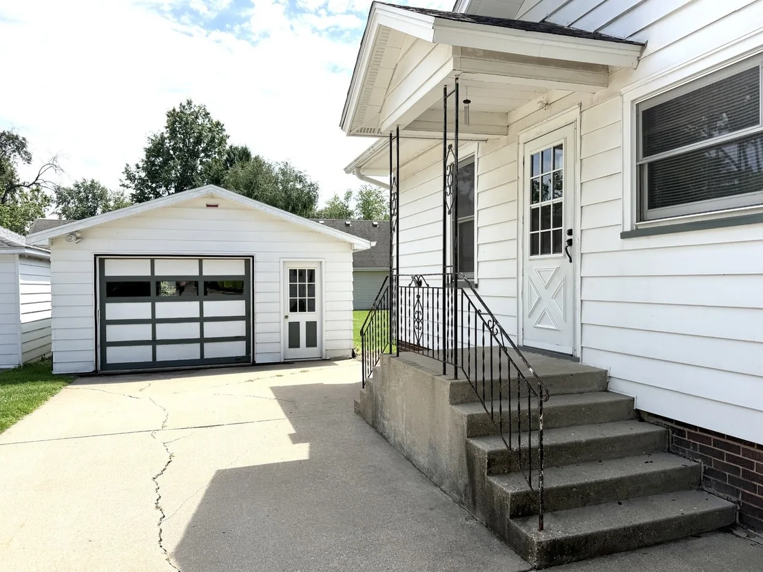 Photo of 2822 6th Street
