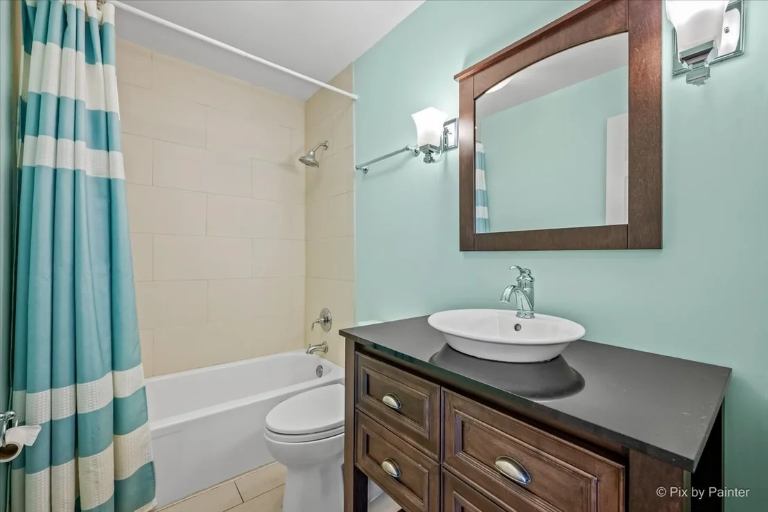 Photo of 858 SHOREWOOD Drive