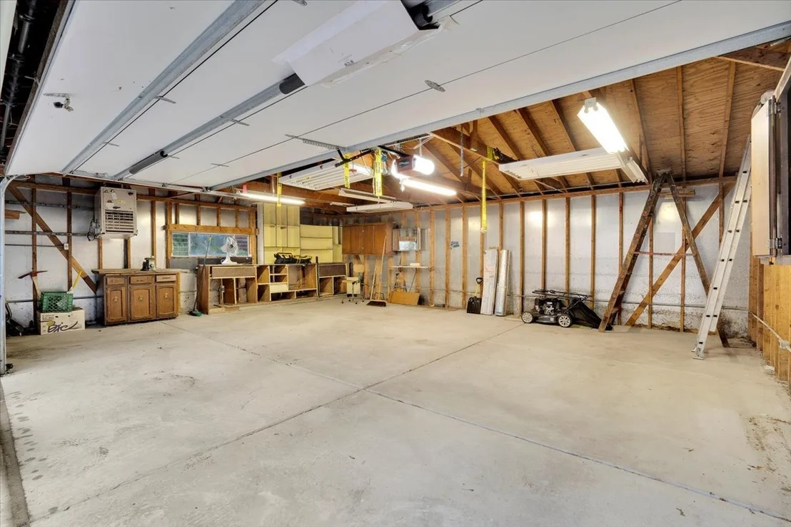 Photo of 7348 Davis Street