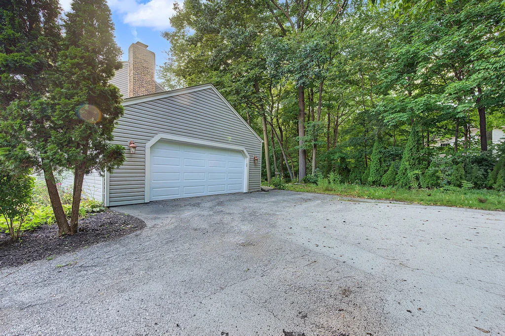 Photo of 6 DOGWOOD Road