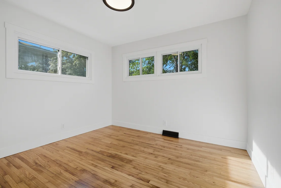 Photo of 1401 Searle Drive