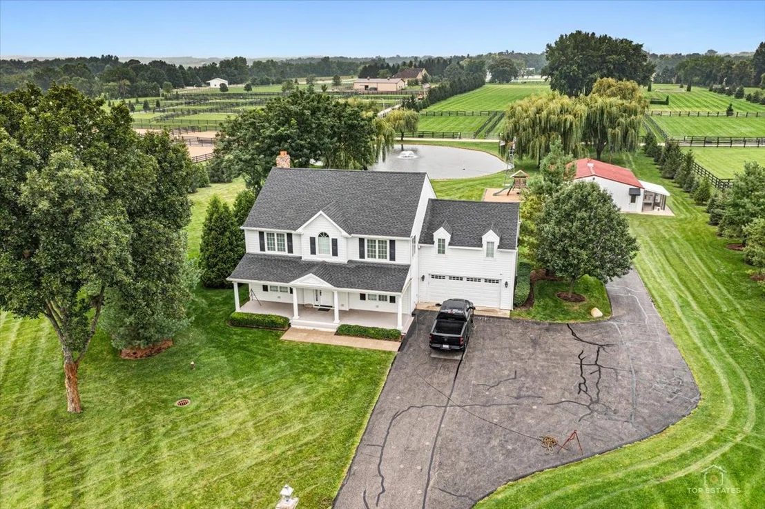Photo of 2S976 Deerpath Road