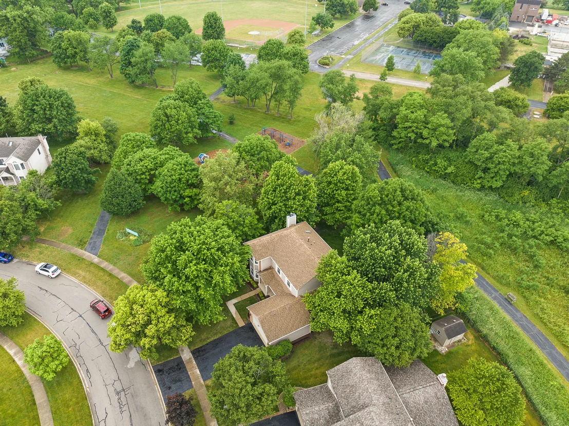 Photo of 533 Springwood Lane