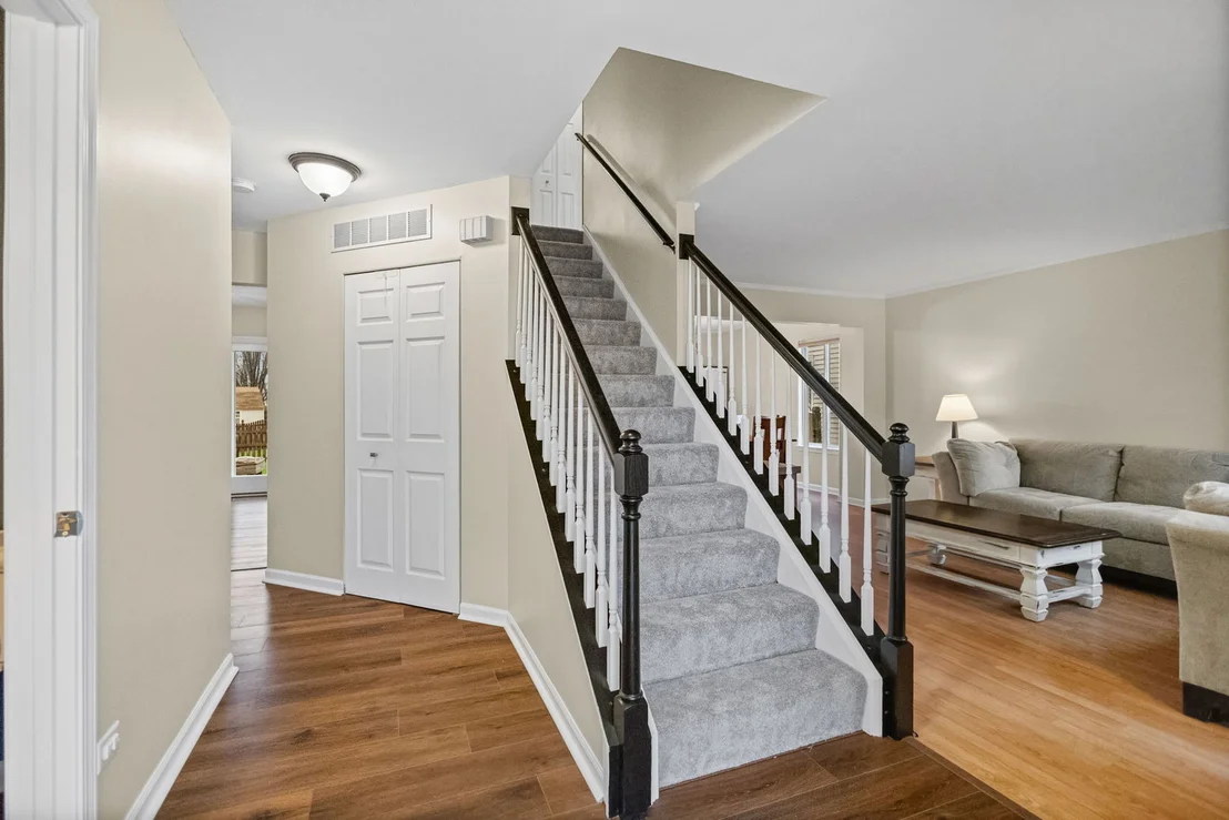 Photo of 1060 Selma Lane