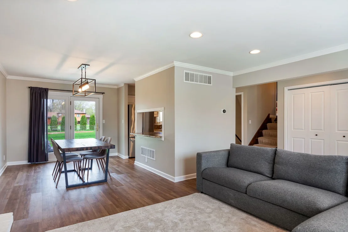 Photo of 29W332 Mark Drive