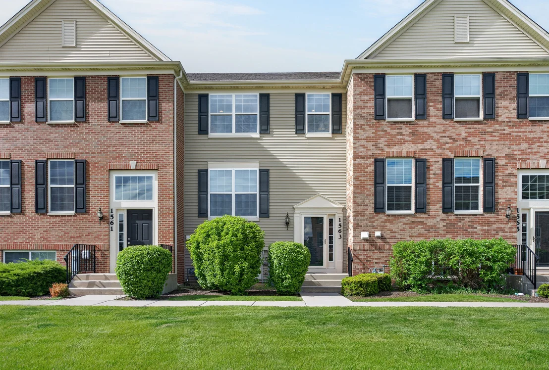 Photo of 1563 Deer Pointe Drive
