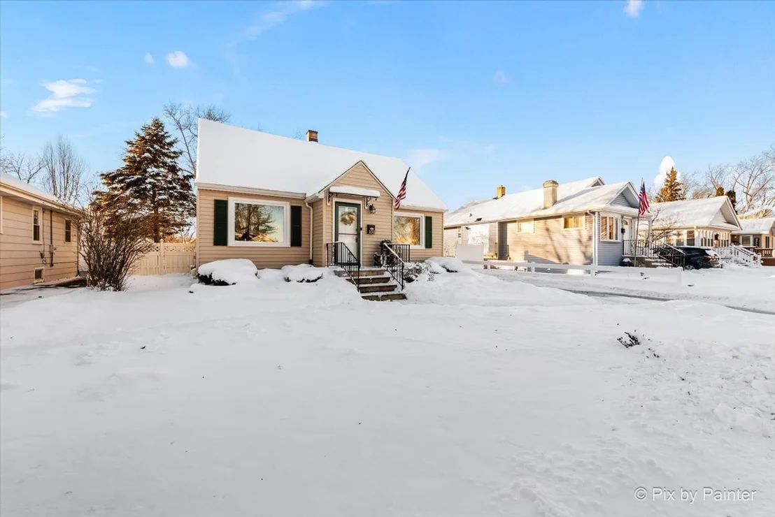 Photo of 132 N Elroy Avenue