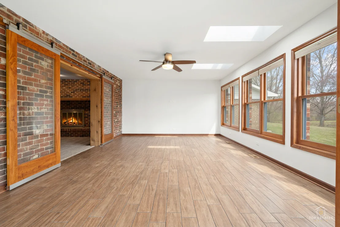 Photo of 225 Fairway Drive