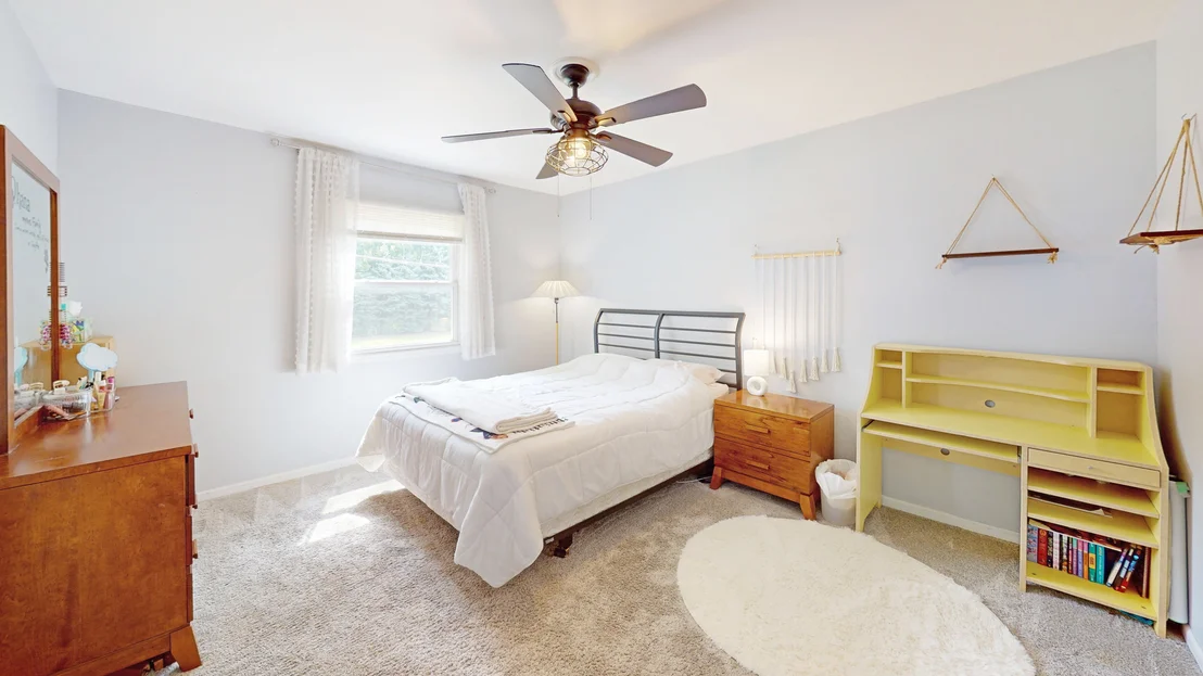 Photo of 11S556 Book Road