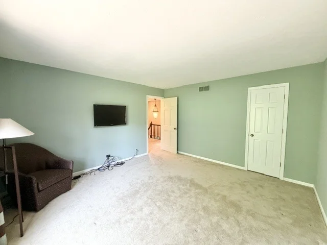 Photo of 11N071 Johnstown Road