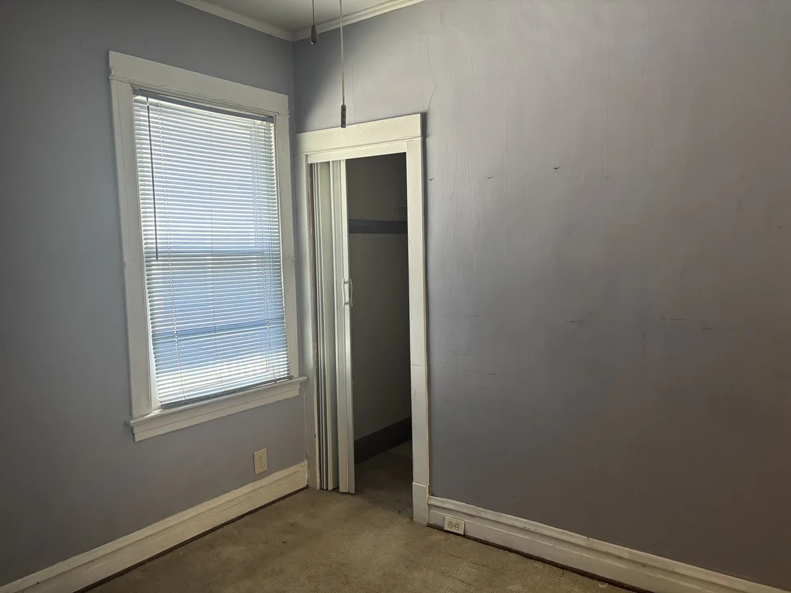 Photo of 1028 Thomas Avenue