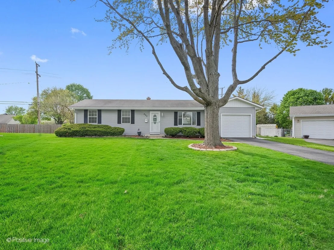 Photo of 605 Commanche Court
