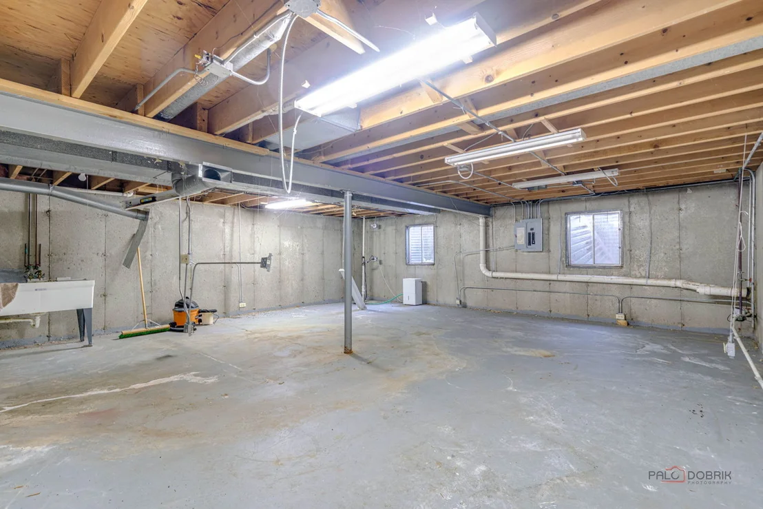 Photo of 705 Royal Glen Drive