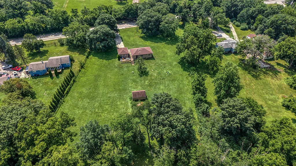 Photo of 2115 MAPLE Road
