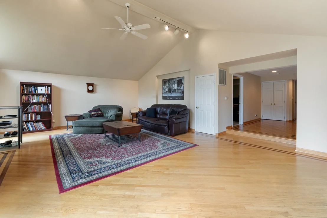 Photo of 1621 Longmeadow Drive