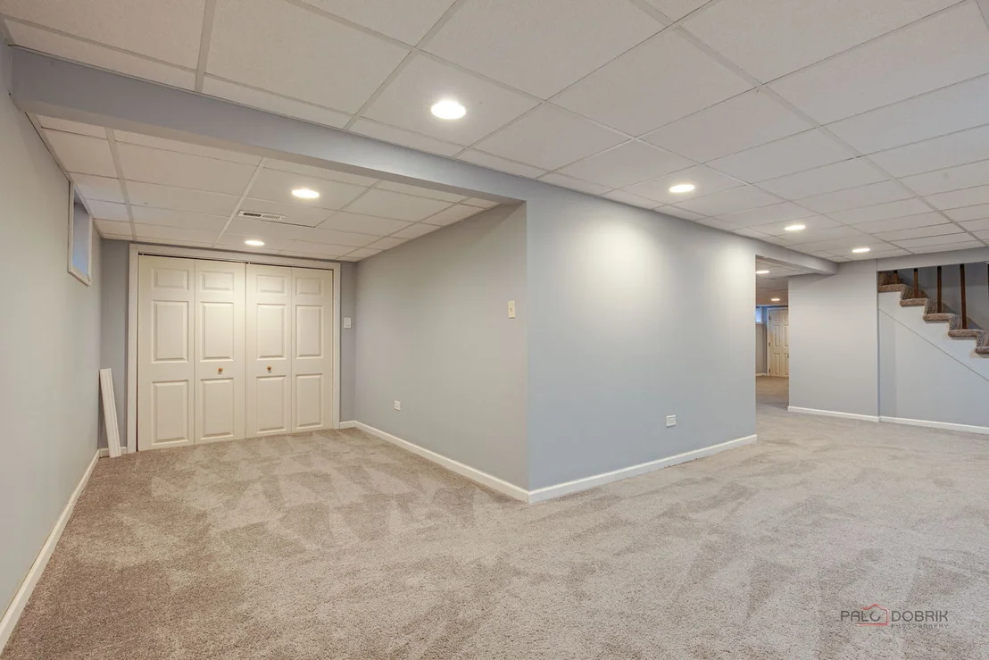 Photo of 562 Applegate Lane