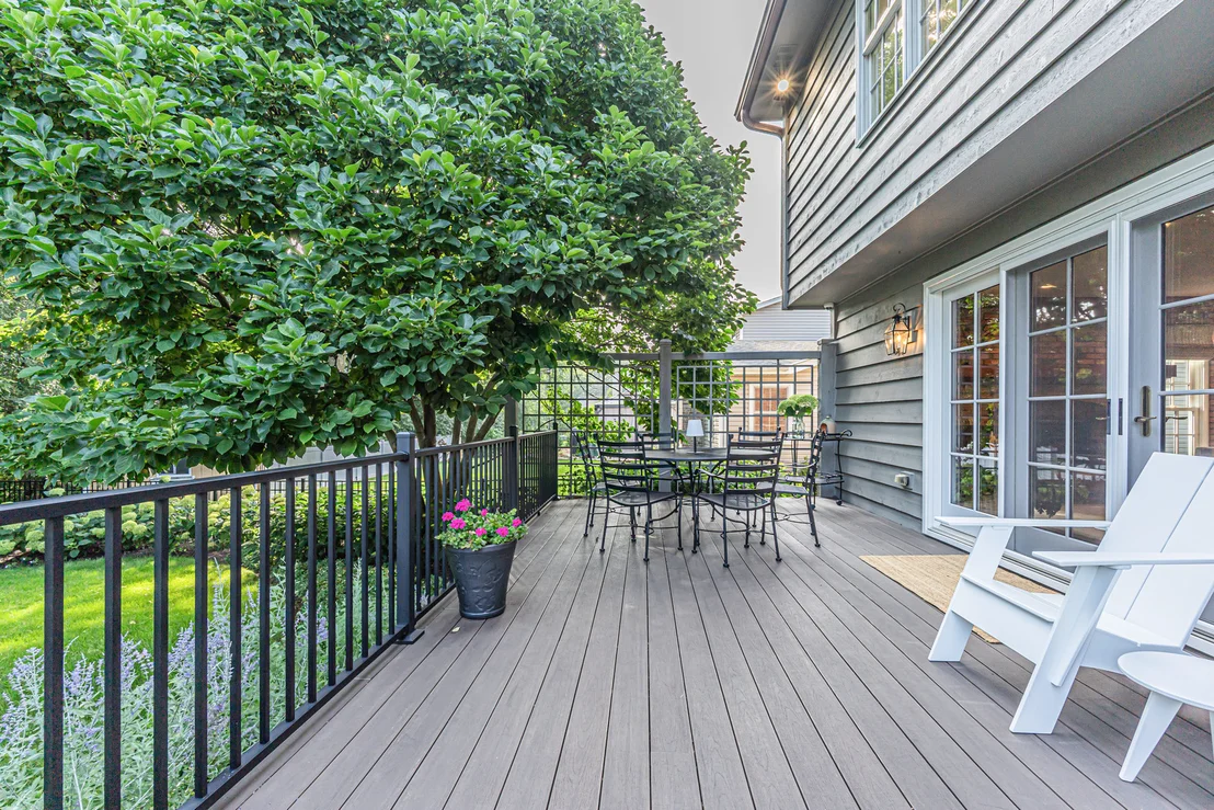Photo of 991 Huntleigh Drive