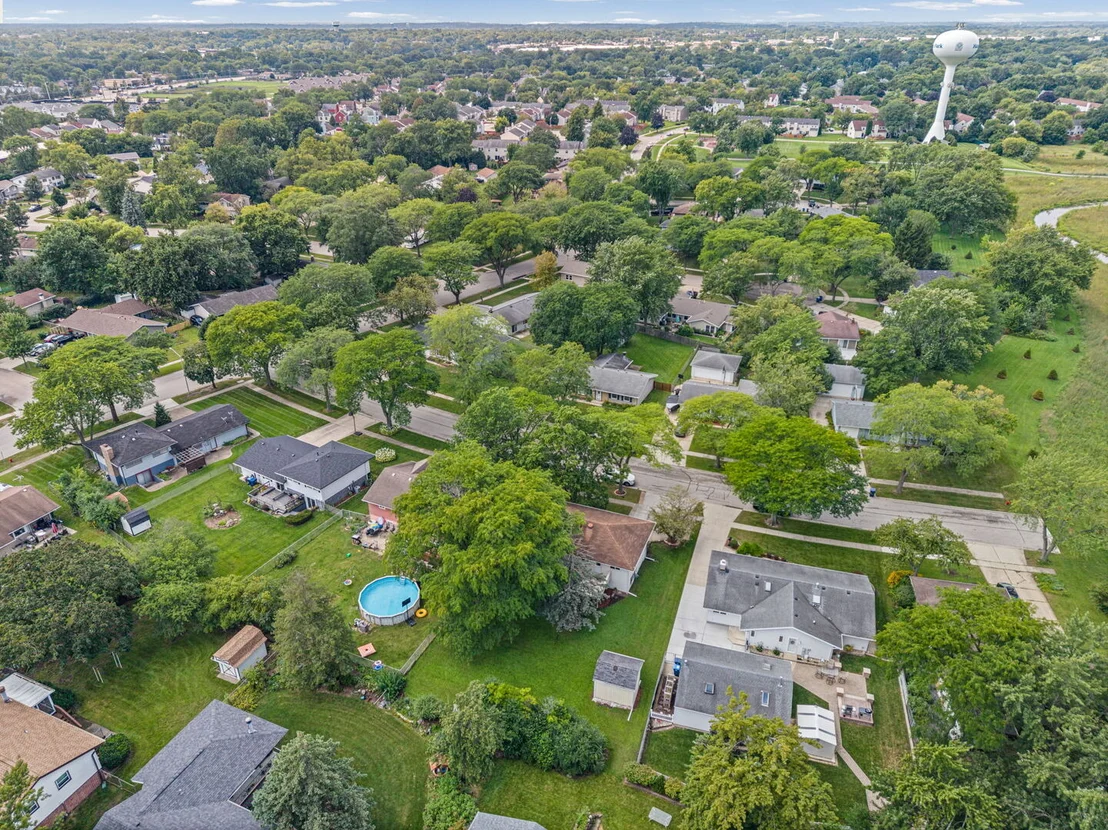 Photo of 933 Webster Lane