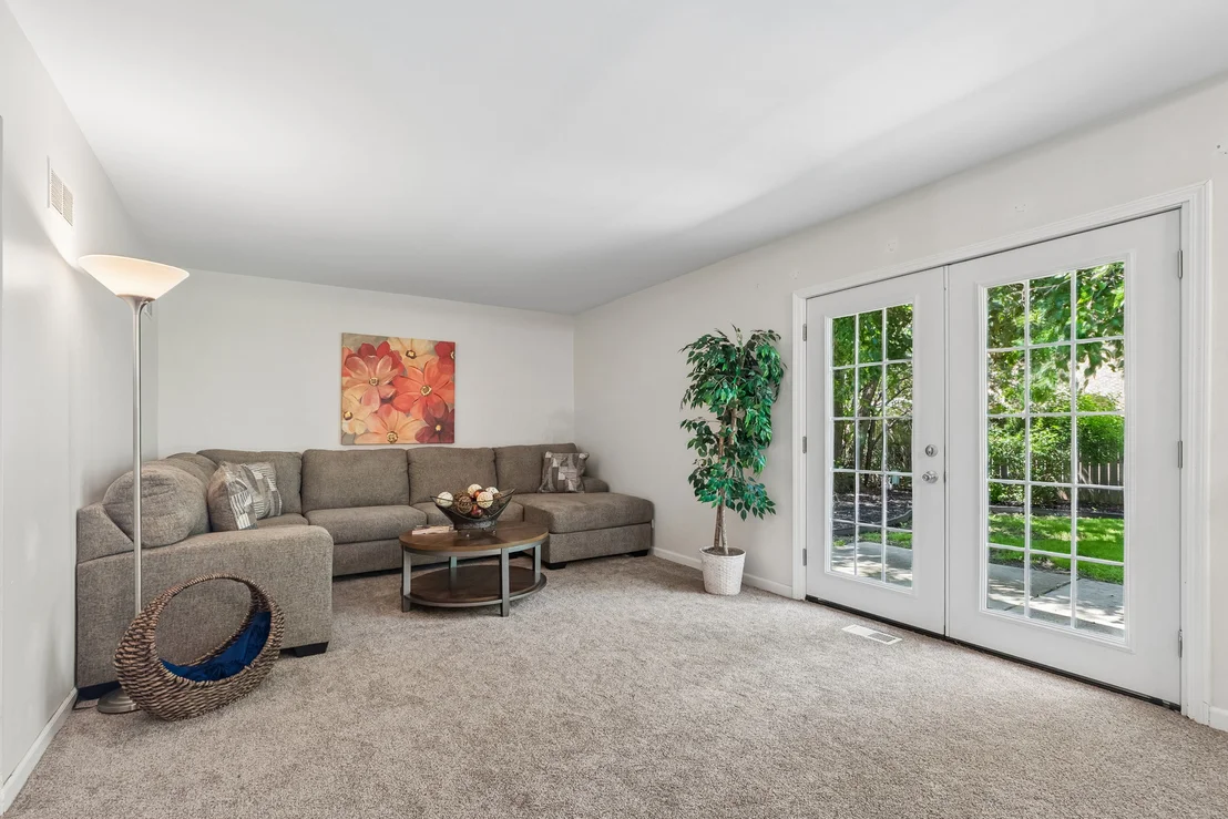 Photo of 17618 Stonebridge Drive