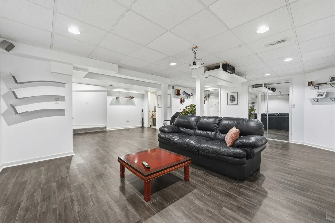 Photo of 1327 Filly Lane
