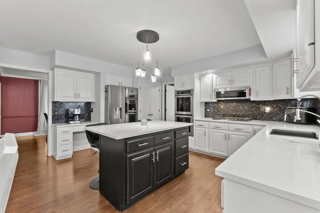 Photo of 18118 Whitman Lane