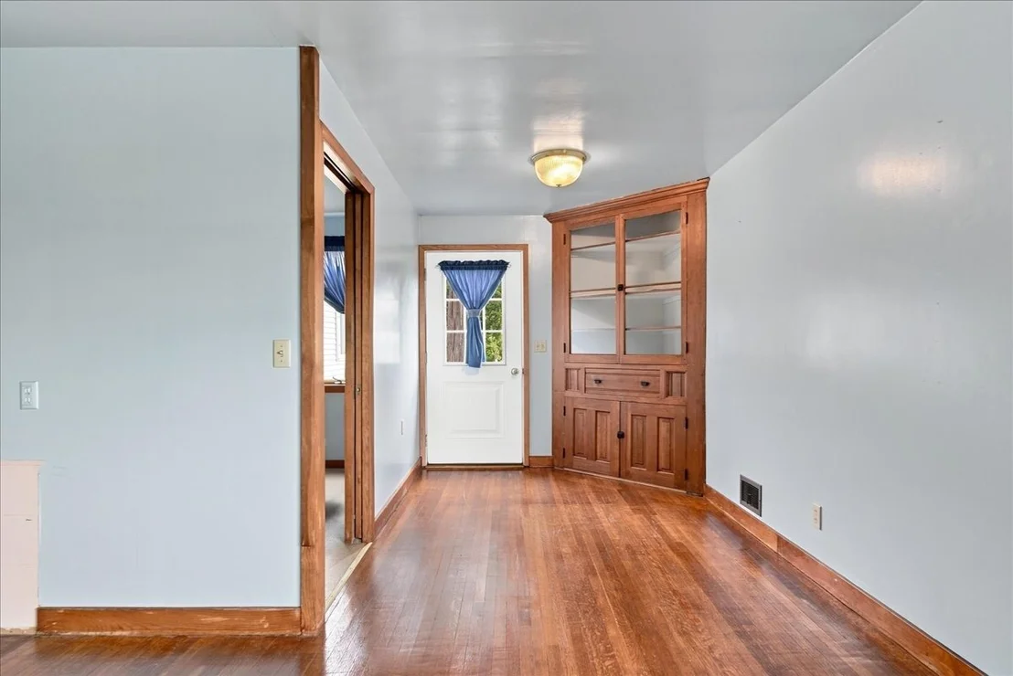 Photo of 9896 Lincoln Road