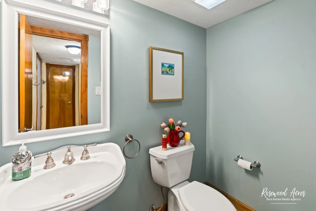 Photo of 1700 Chestnut Hill Road