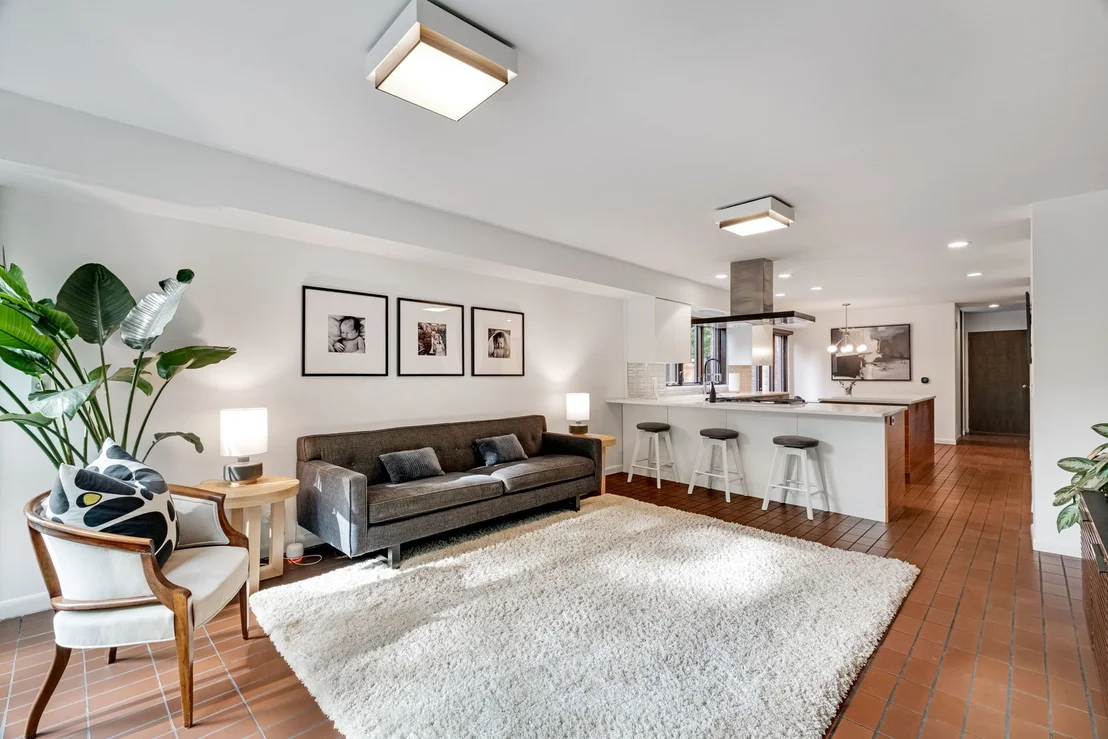 Photo of 3290 Brook Road