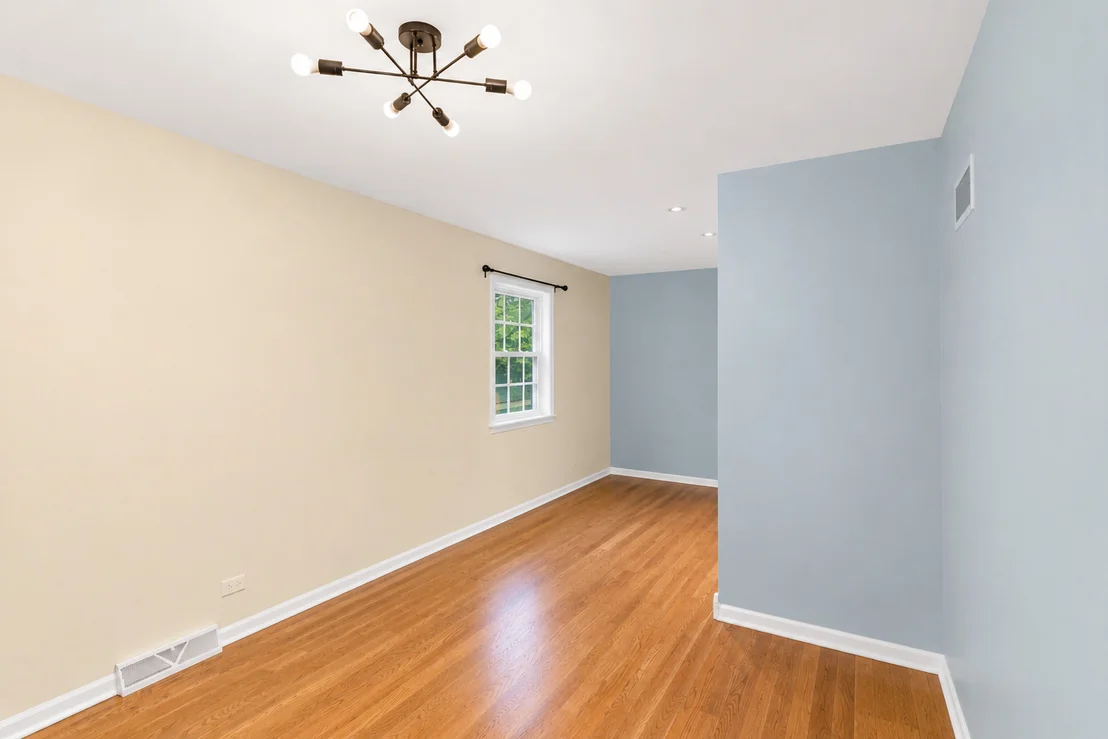 Photo of 38W643 Bittersweet Lane