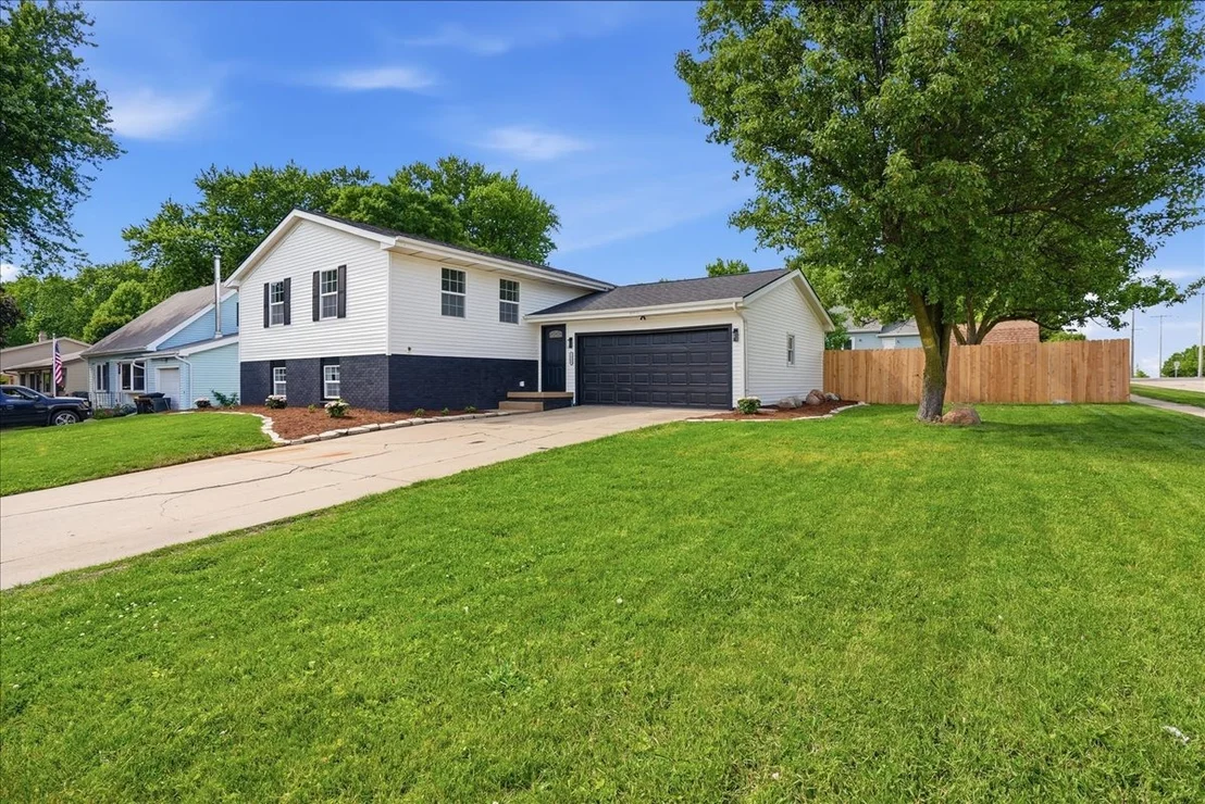 Photo of 1828 Johnson Drive