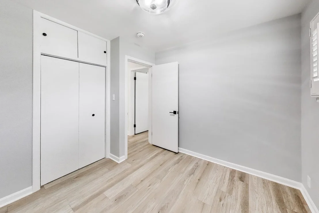 Photo of 321 N Fairview Avenue
