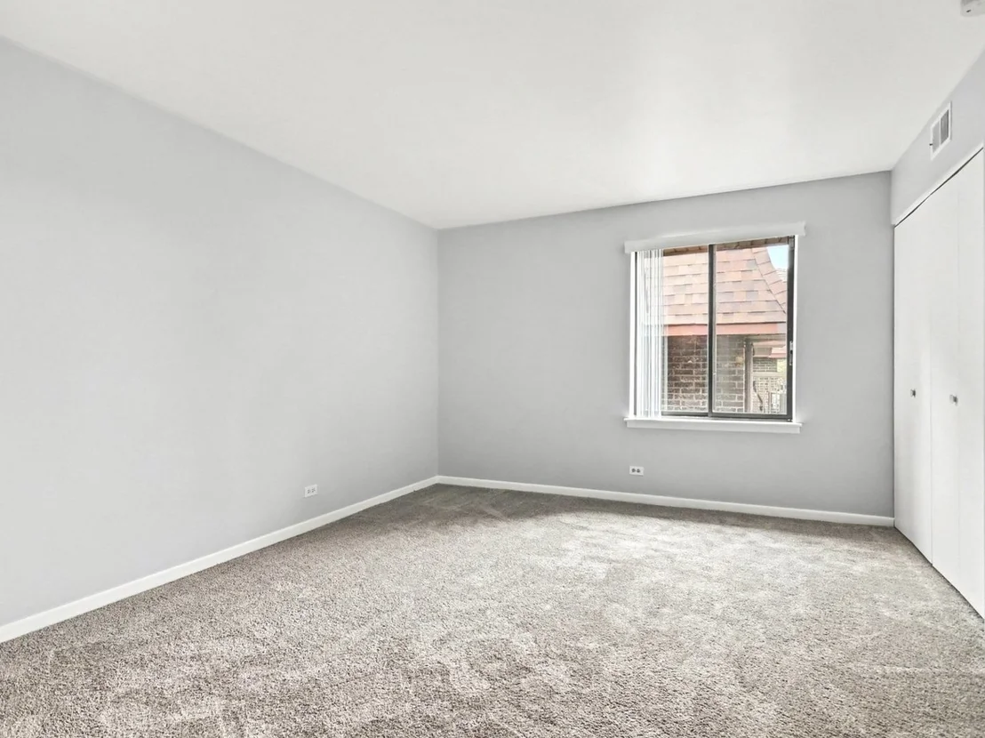Photo of Unit 406 at 830 Elder Road