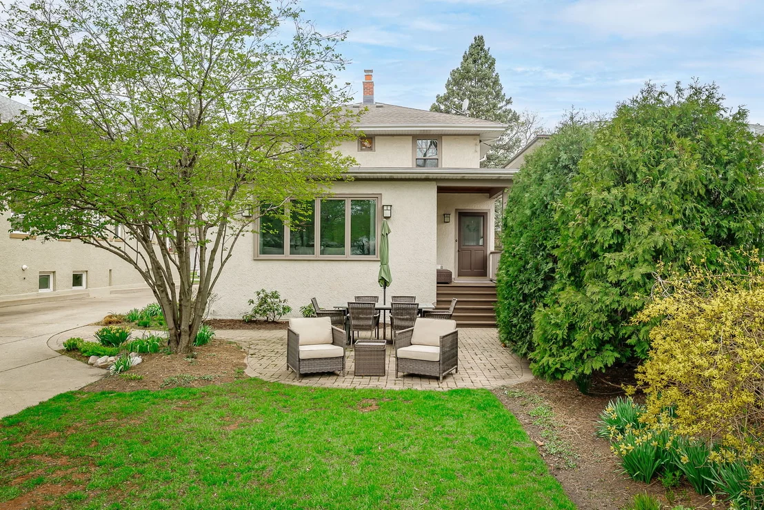 Photo of 735 Clinton Place