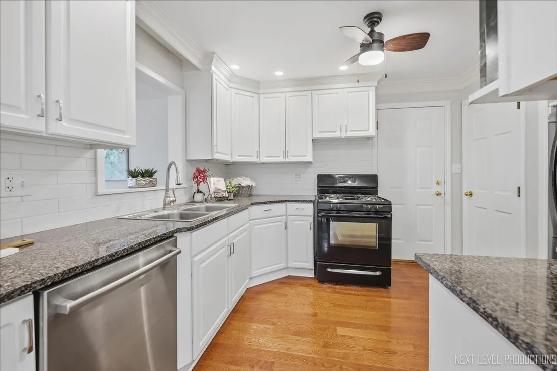 Photo of 32W183 Glos Street
