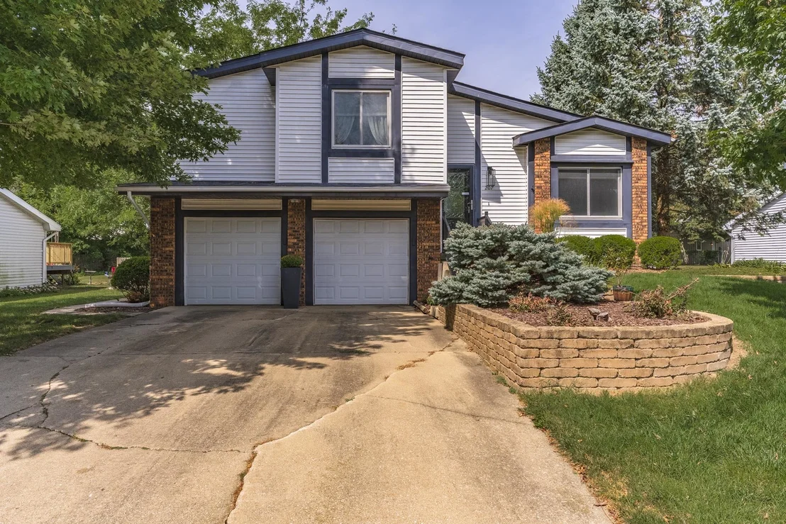 Photo of 207 Greenleaf Drive
