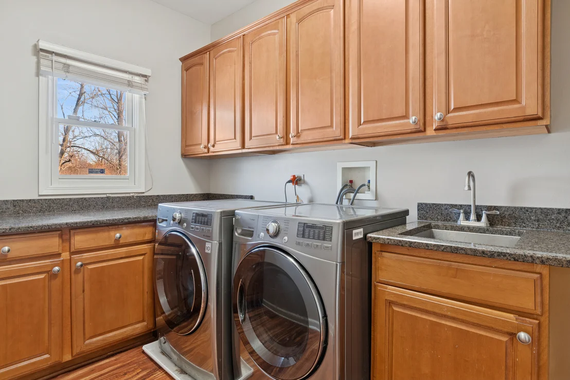 Photo of 2667 Charter Oak Drive