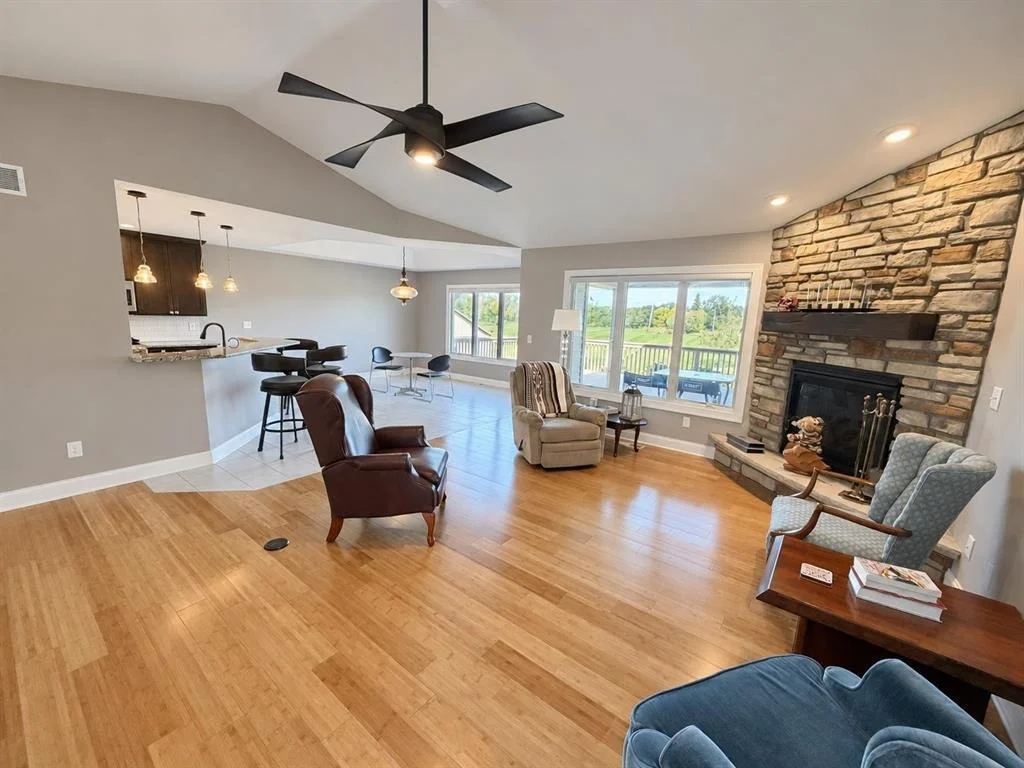 Photo of 633 Harvest Drive