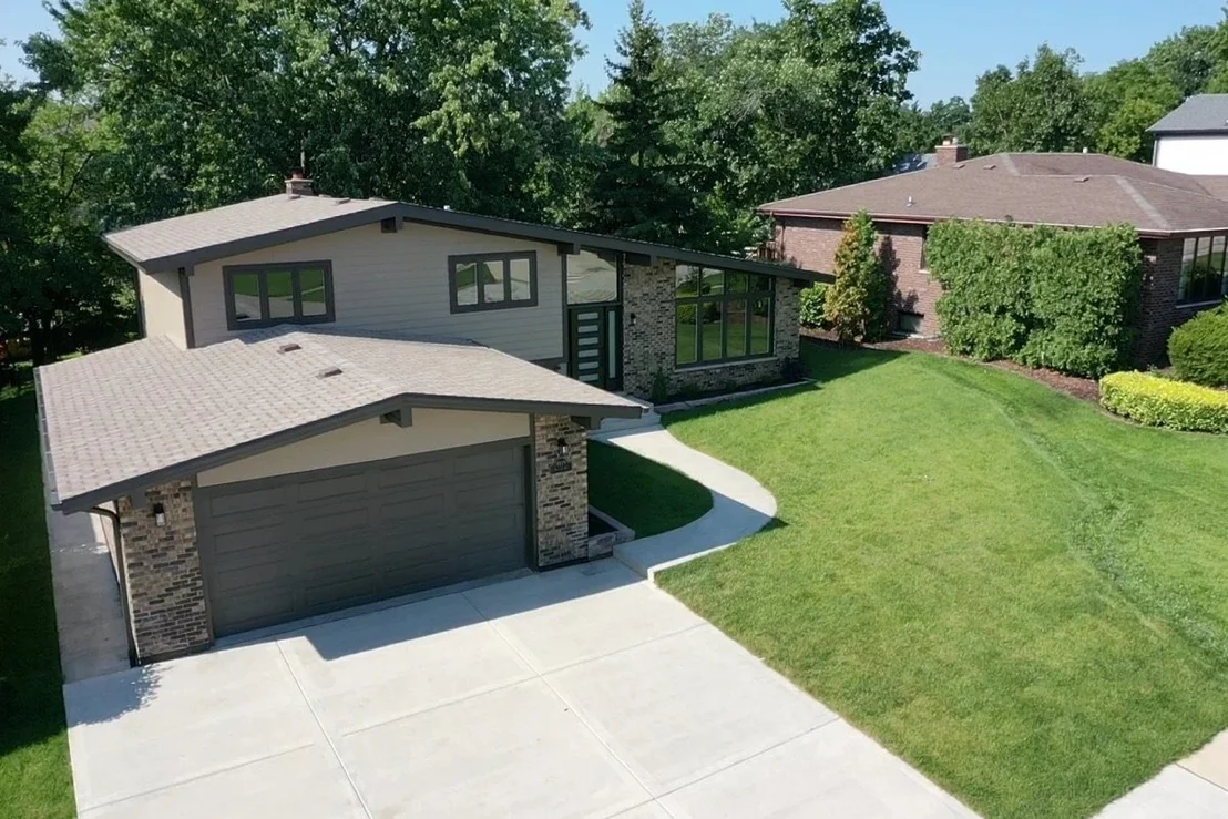 Photo of 9039 Windsor Drive