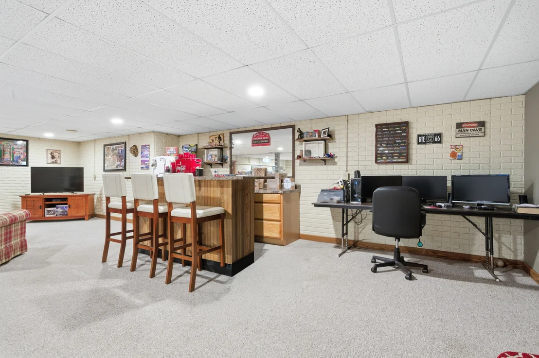 Photo of 2102 Laurel Park Place