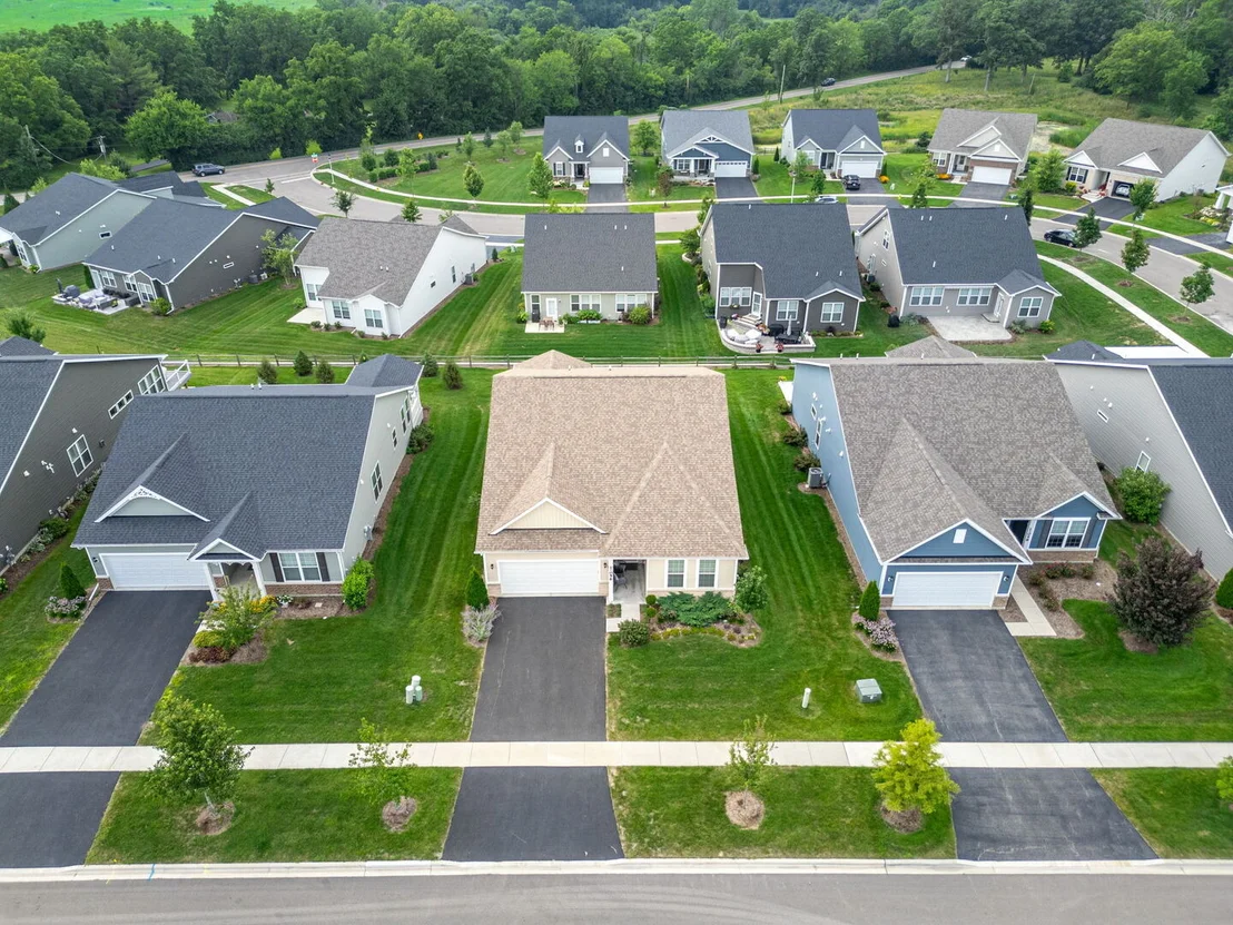Photo of 1S056 Rhoads Way