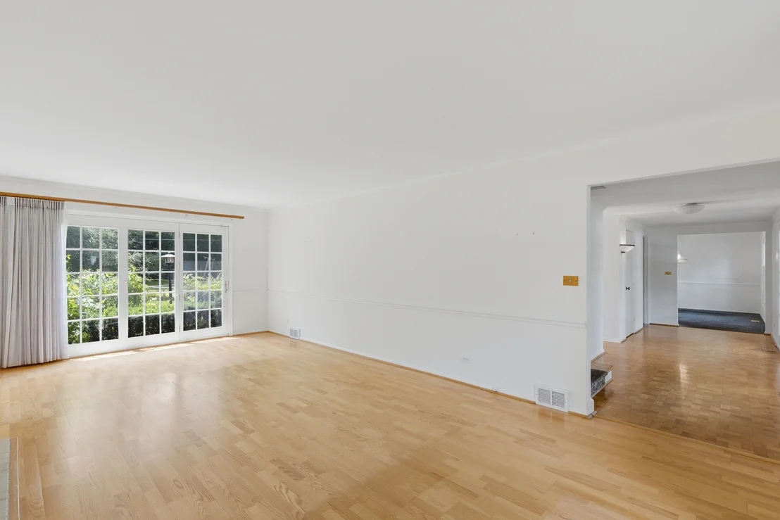 Photo of 750 Carriage Way