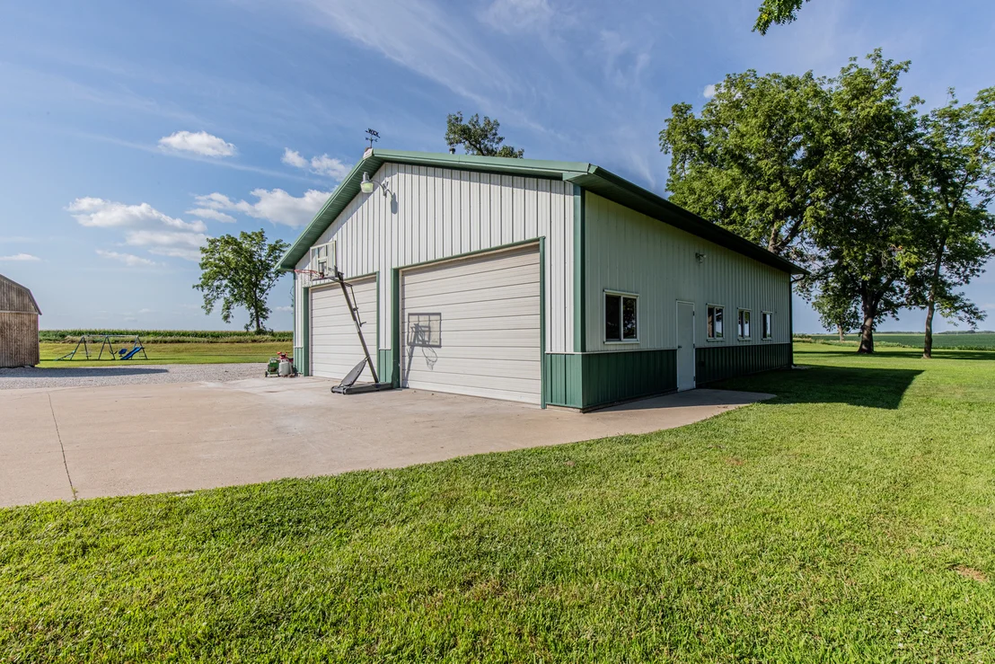 Photo of 467 N 42nd Road