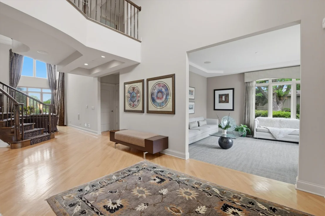 Photo of 809 Edgemont Lane